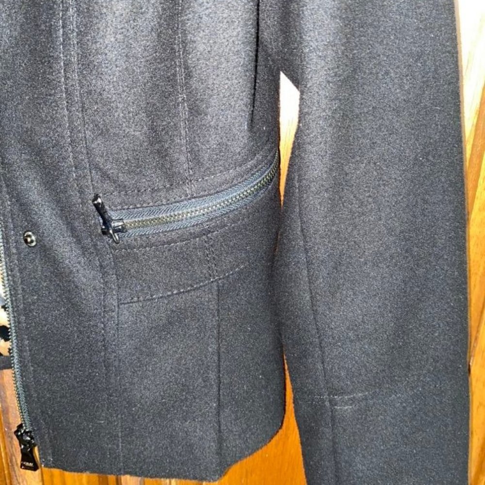 Express Black Jacket - Picture 6 of 6